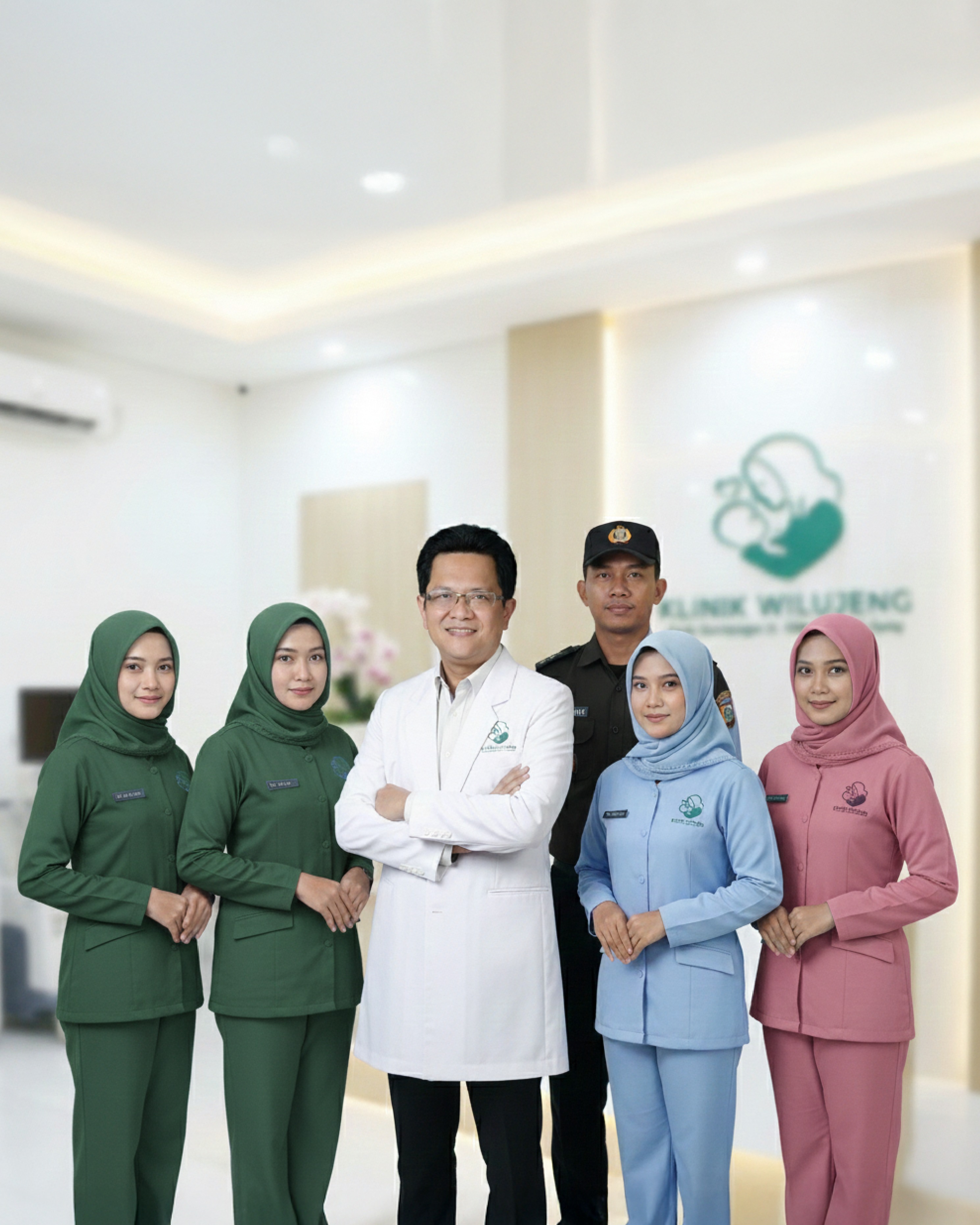 Tim Klinik Wilujeng bersama dr. Didi Kurniadi, Sp.OG
